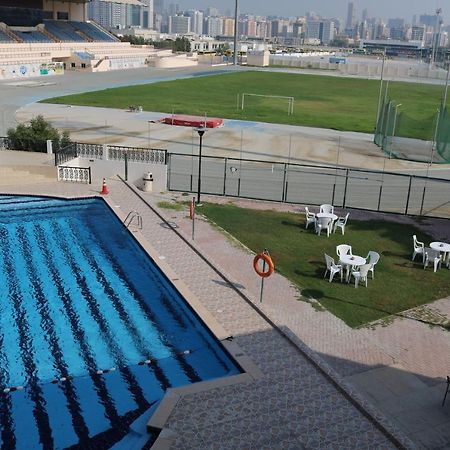 Dubai Youth Hotel Экстерьер фото