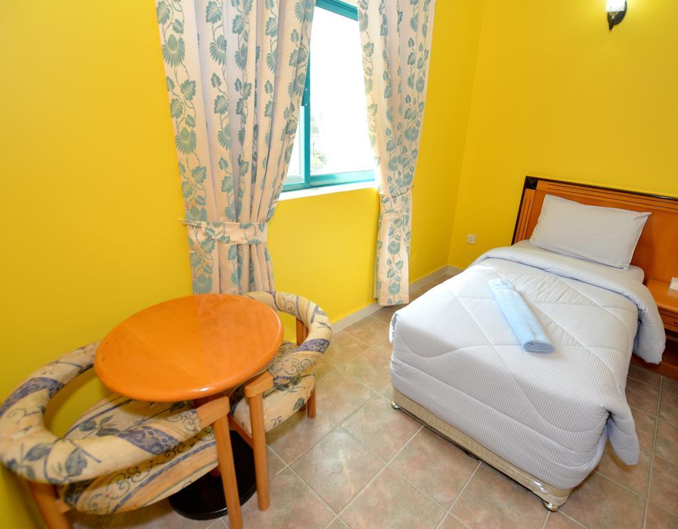 Dubai Youth Hotel Экстерьер фото
