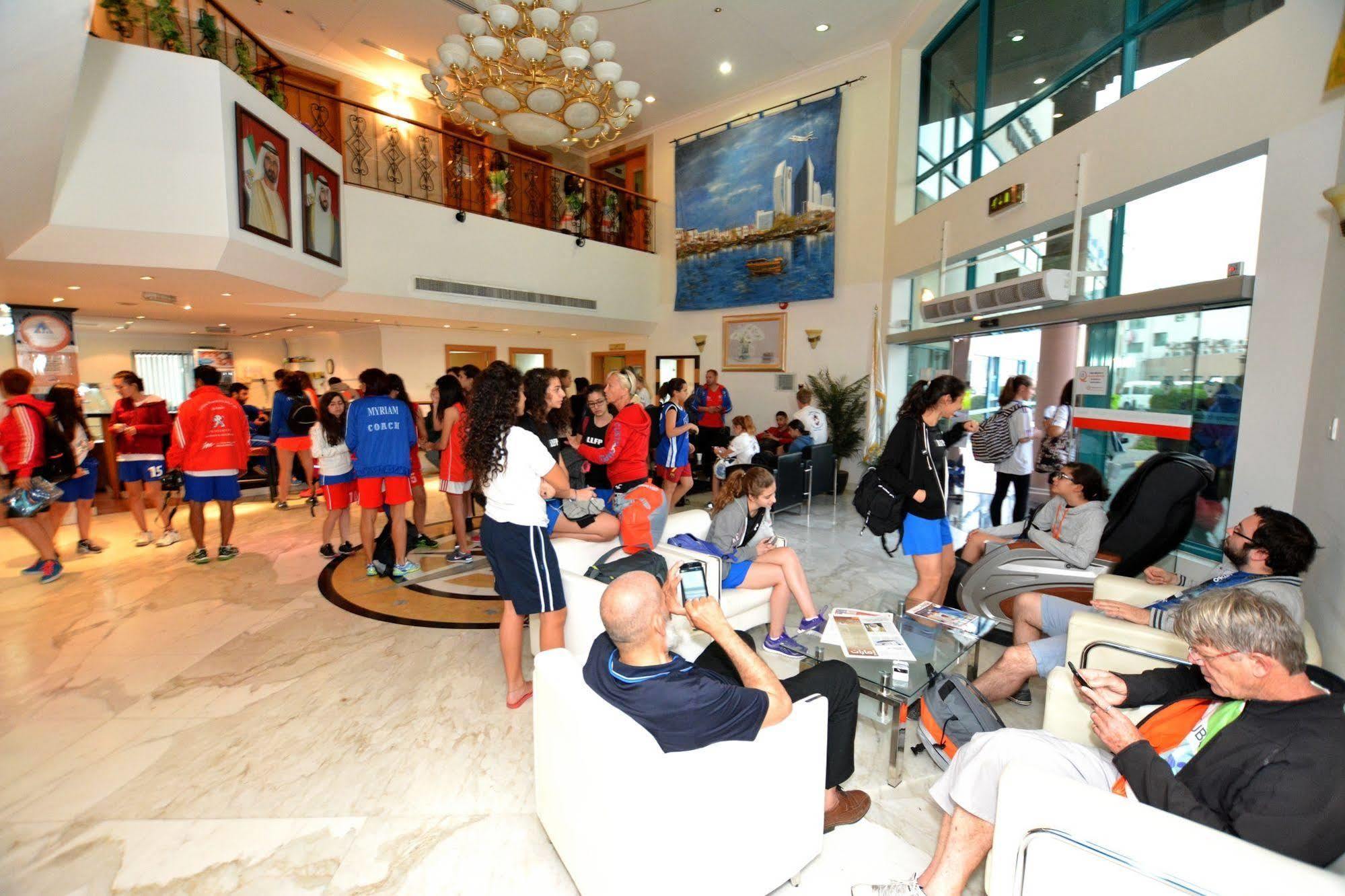 Dubai Youth Hotel Экстерьер фото